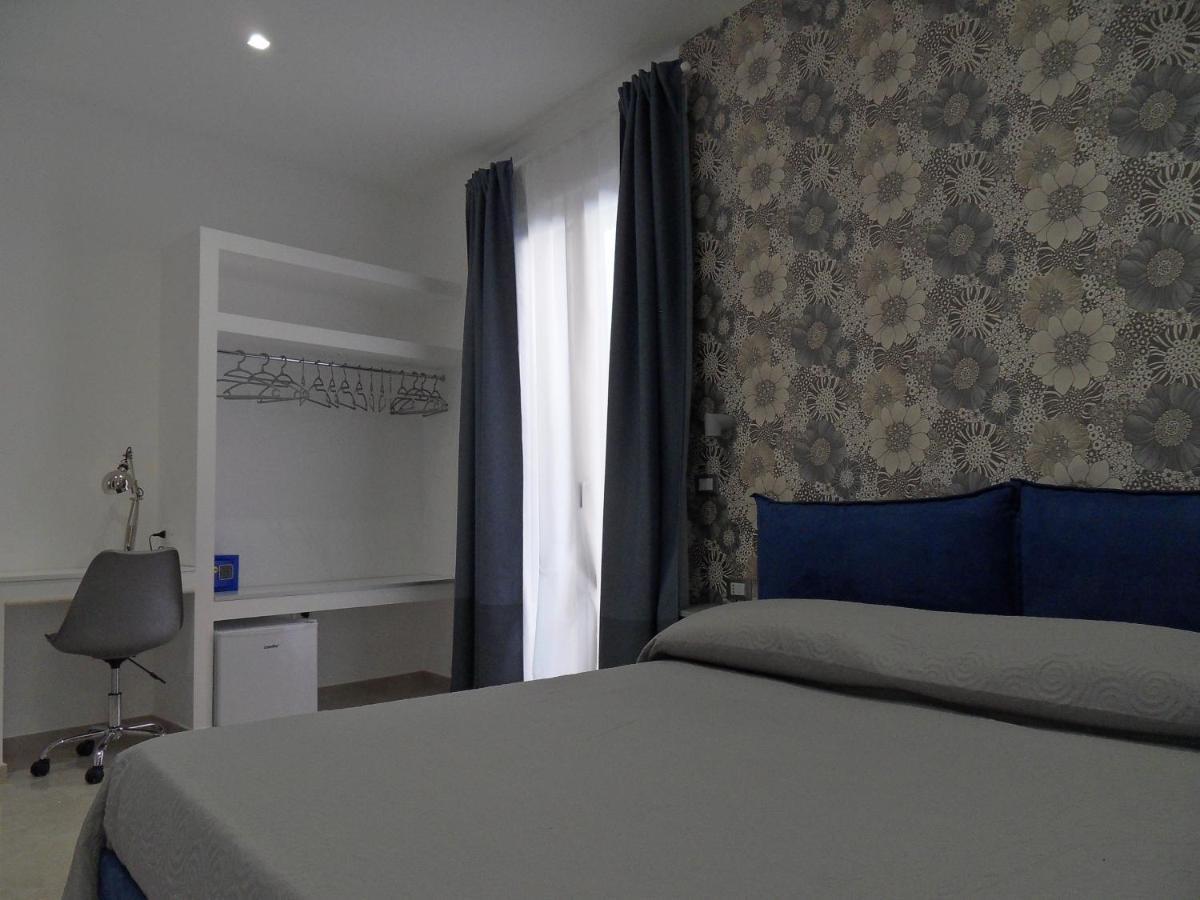 Margherita Boutique Rooms Маргерита-ди-Савойя Экстерьер фото