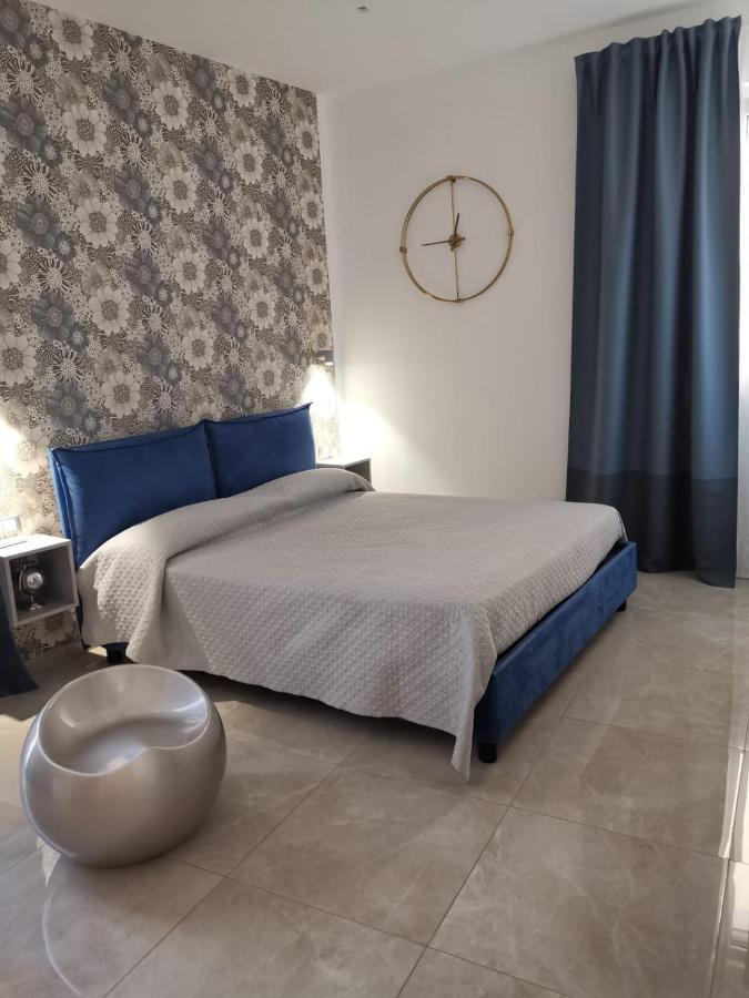 Margherita Boutique Rooms Маргерита-ди-Савойя Экстерьер фото